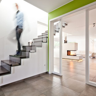 Moderne Treppe in Sonstige
