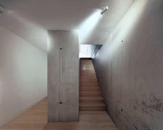 Minimalistisch Treppen by KPT Architekten