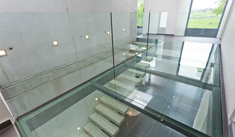 Für Schwindelfreie: Ein Treppenhaus mit Glasboden in Aachen