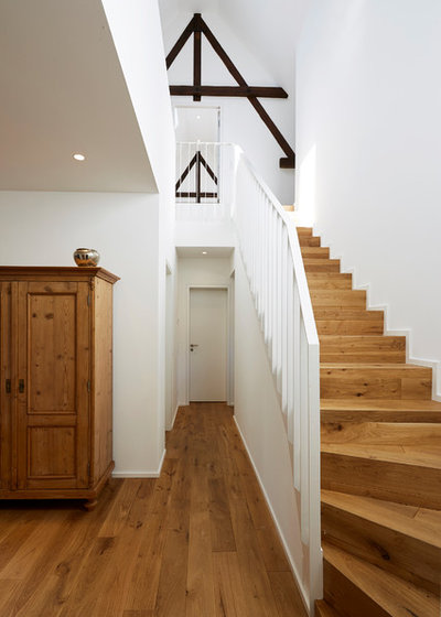 Landhausstil Treppen by Ewen Architektur Innenarchitektur