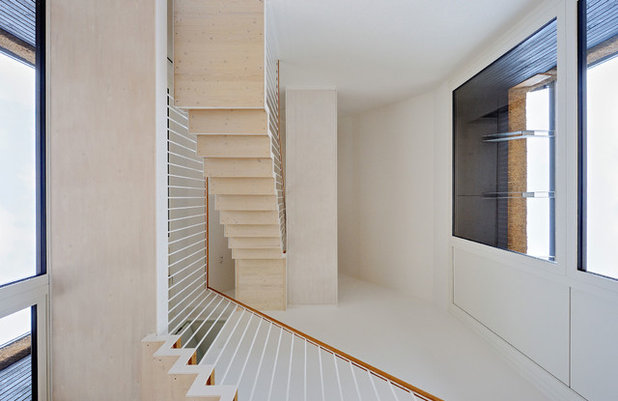 Modern Treppen by Möhring Architekten