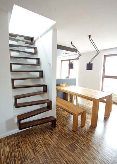 Contemporary Staircase by Treppen und Bauelemente Schmidt GmbH