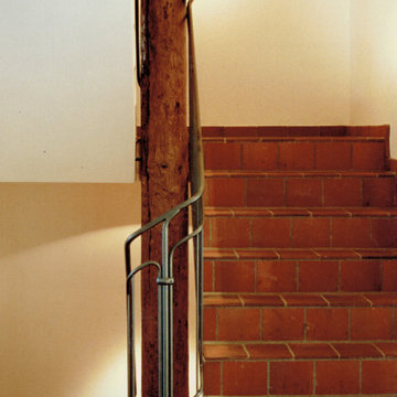Treppengeländer in einem umgebauten Vierkanthof
