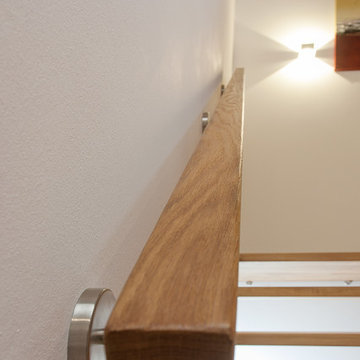 Treppenprojekt 2: Wandbolzen mit Podest Eiche astig geölt