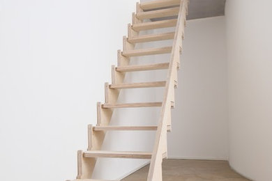 Gerade, Mittelgroße Moderne Holztreppe
