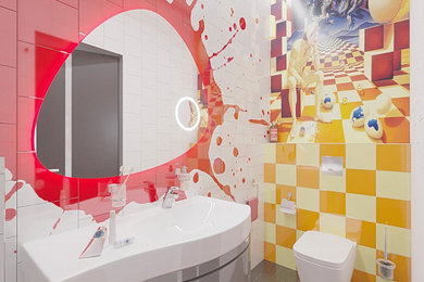 モスクワにあるおしゃれなトイレ・洗面所の写真