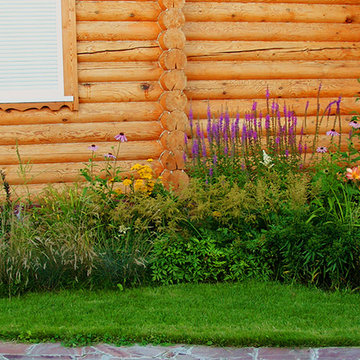 Цветник в кантри стиле летом в Завидово