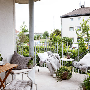 Inspiration for a mid-sized scandinavian backyard concrete patio remodel in Gothenburg