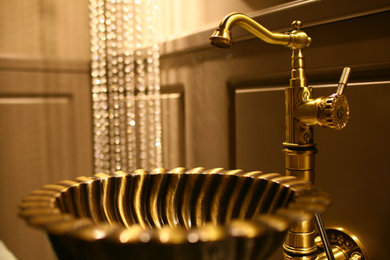 Пример оригинального дизайна: главная ванная комната среднего размера в стиле ретро