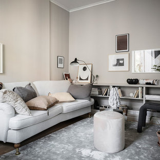 Idéer för att renovera ett litet minimalistiskt separat vardagsrum, med beige väggar
