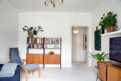 This is an example of a retro living room in Stockholm.