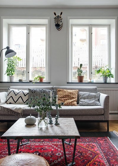 Eclectic Living Room by Alvhem Mäkleri & Interiör