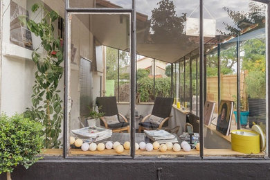 Design ideas for a contemporary conservatory in Nantes.