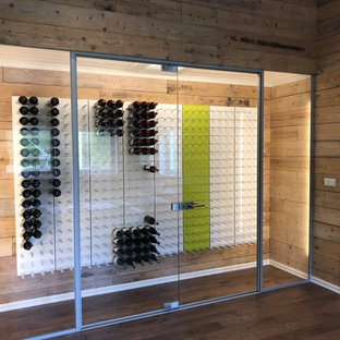 Inspiration pour une cave à vin nordique de taille moyenne.