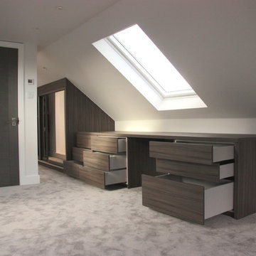 5 Bedroom House Fitted with Bespoke Furniture