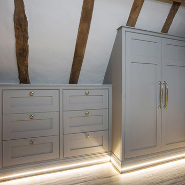 A Bespoke Bedroom & Bathroom Design In A 16th Century Property