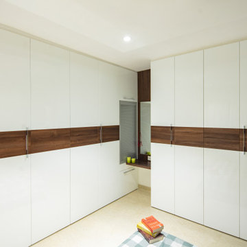 Luxury Wardrobe - Floor to Ceiling