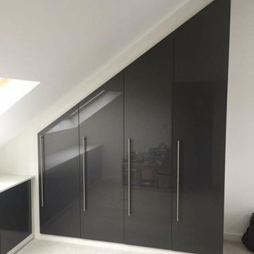 Reflective Black Fitted Wardrobe