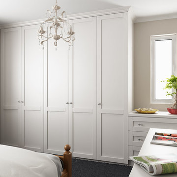 Shaker Style wardrobe with painted doors