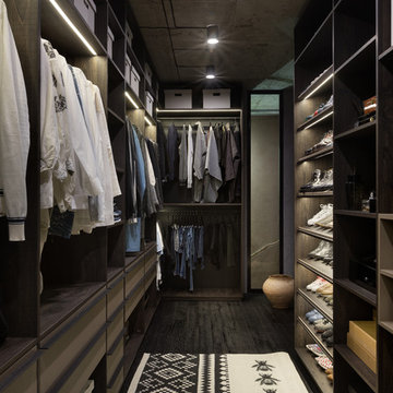 75 Asian Walk-In Closet Ideas You'll Love - May, 2023 | Houzz