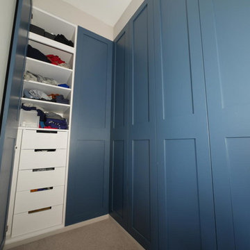 Wardrobe shaker style doors