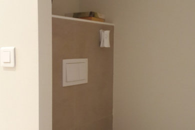 Exemple d'un petit WC suspendu.