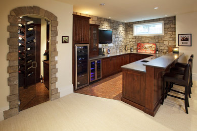 Design ideas for a traditional wine cellar in Calgary.
