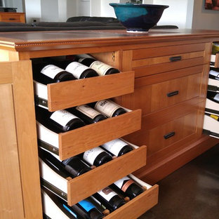 Inspiration pour une cave à vin craftsman.