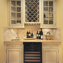 Traditional Home Bar by Canyon Creek Cabinet Company