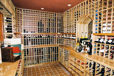 Cette image montre une cave à vin.