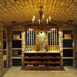 https://www.houzz.com/photos/glass-enclosed-custom-walk-in-wine-cellar-in-memphis-tennessee-custom-wine-rack-rustic-wine-cellar-orange-county-phvw-vp~66586023