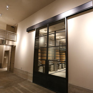 Imagen de bodega de estilo de casa de campo extra grande