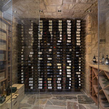 Metal/Wood Wine Cellar