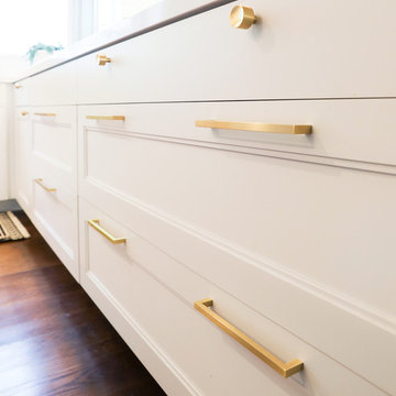 Midcentury Transitional Kitchen :: Baywood Terrace, San Mateo, CA