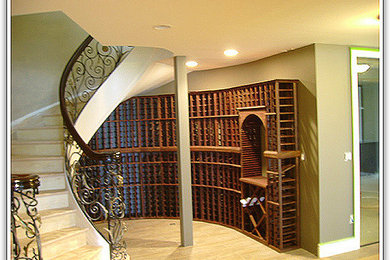 Wine cellar - traditional wine cellar idea in Milwaukee