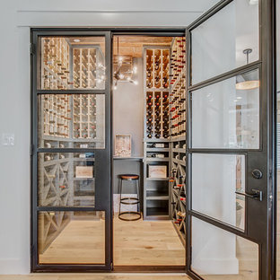 Cette image montre une cave à vin rustique.