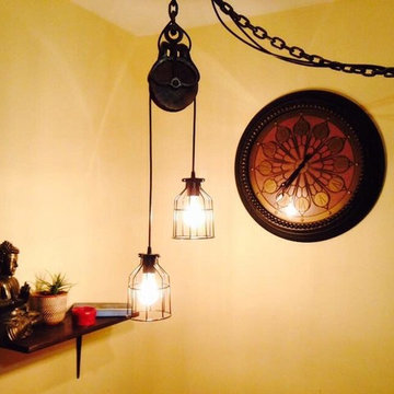 Rustic pulley light