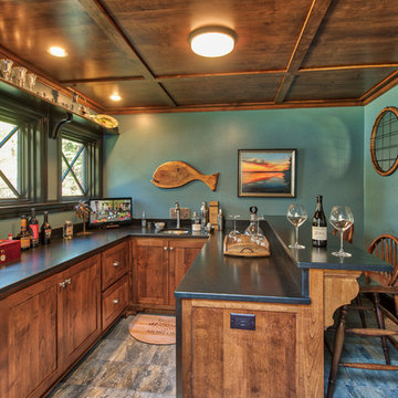 "The Lantern" a lakeside home