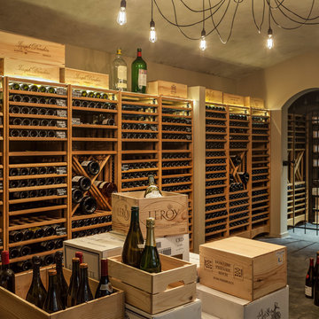 Tilhill house - EuroCave -  Oak Wine Cellar
