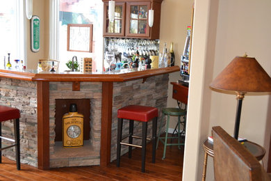 Home bar - traditional home bar idea in Denver
