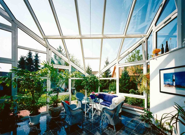Modern Wintergarten by Sunshine Wintergarten GmbH