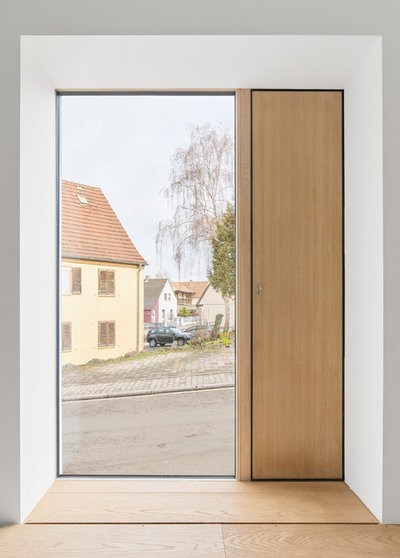 Minimalistisch Wohnbereich by Steffen Wurster Architekten