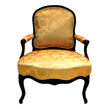 antiker Sessel neu aufgearbeitet