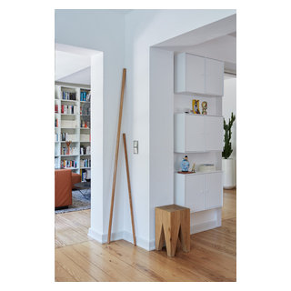 Haus in Reinbek Scandinavian Family Room Hamburg by gärtner