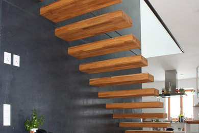 Moderne Treppe in Sonstige