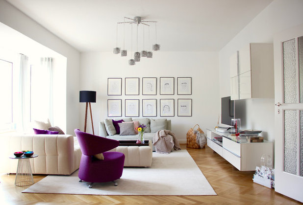 Modern Wohnzimmer by raumatmosphäre pantanella