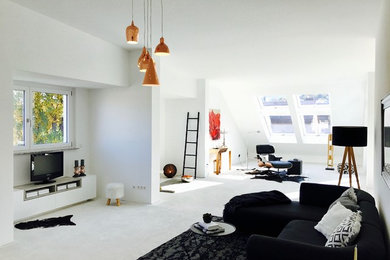 Modernes Wohnzimmer mit Betonboden in Stuttgart