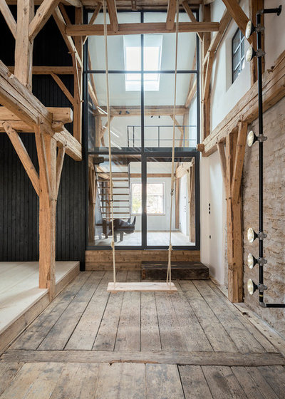 Rustikal Wohnbereich by swa.studio  ///  Sebastian Wiedemann Architektur