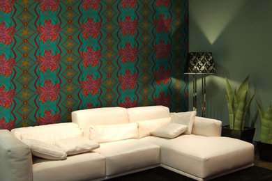 Mittelgroßes, Repräsentatives, Abgetrenntes Modernes Wohnzimmer mit grüner Wandfarbe, braunem Boden und Tapetenwänden in Hannover