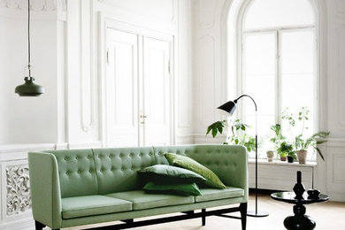 This is an example of a scandinavian living room in Hamburg.